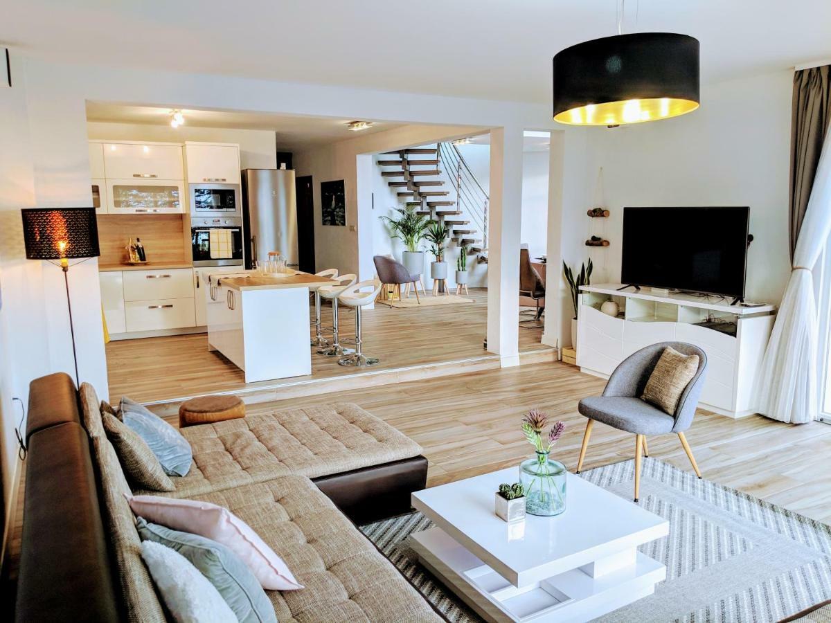 Ola Mare Villa *